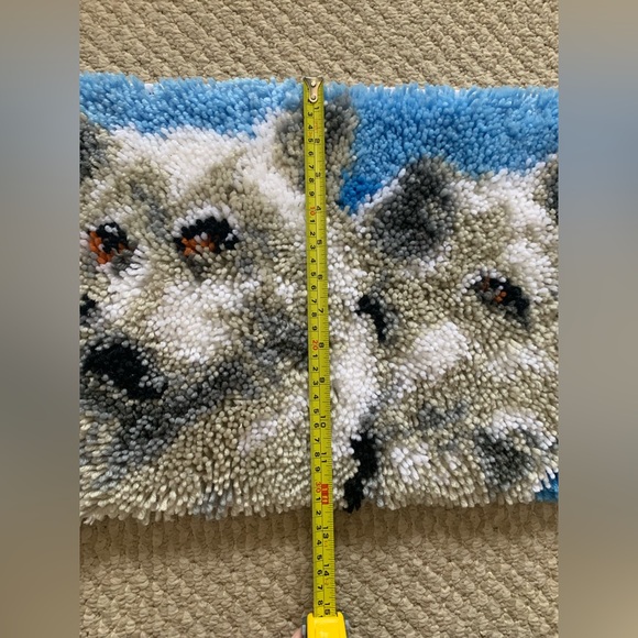 Wolf dog Latch hook rug 12 x 20” - Picture 5 of 6